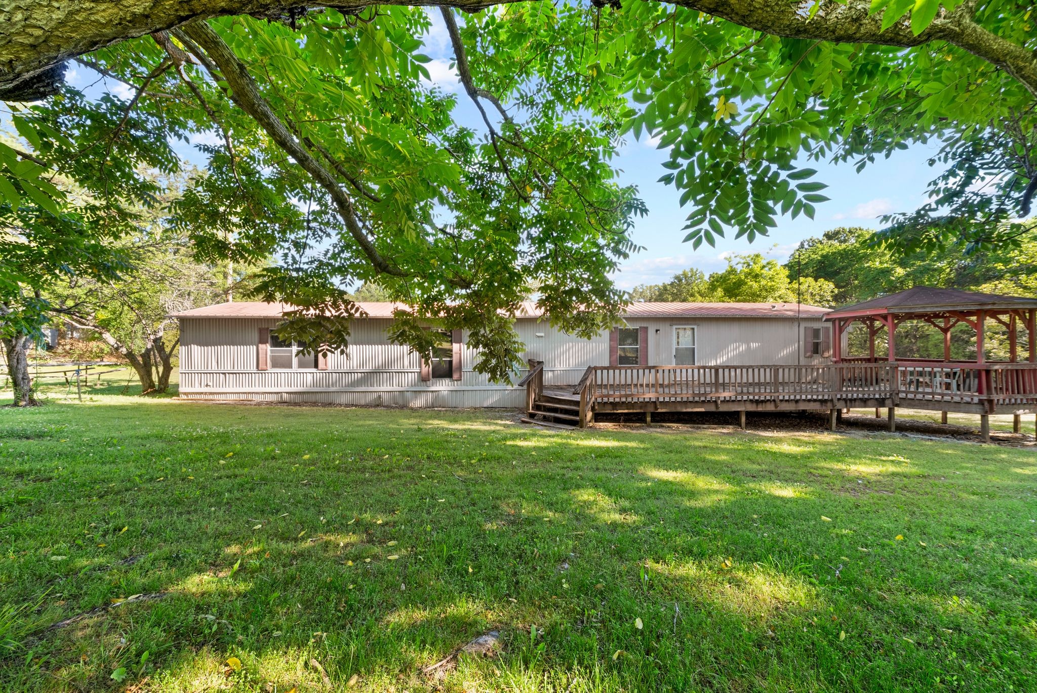 54 Frederick Pl