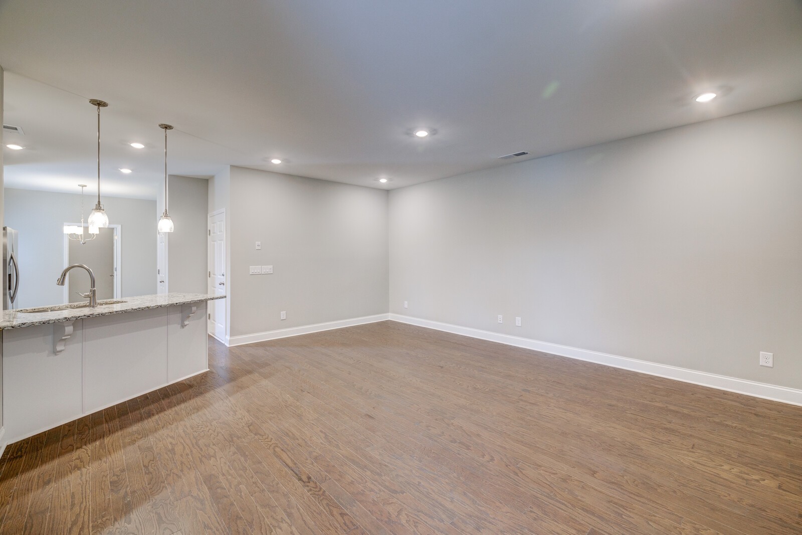 251 Grandstand Blvd