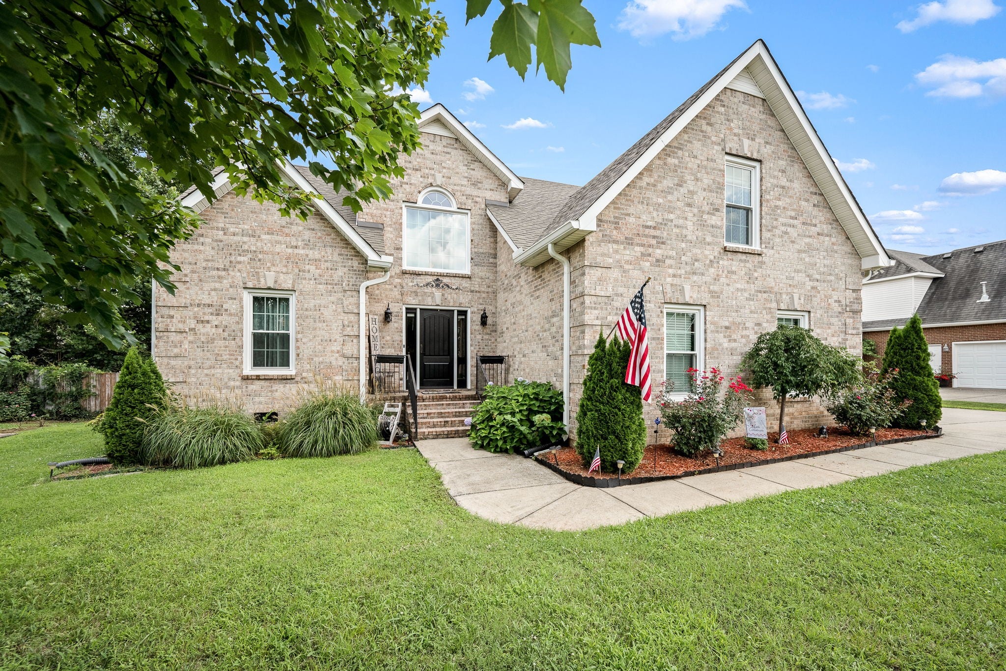 3084 Vicwood Dr