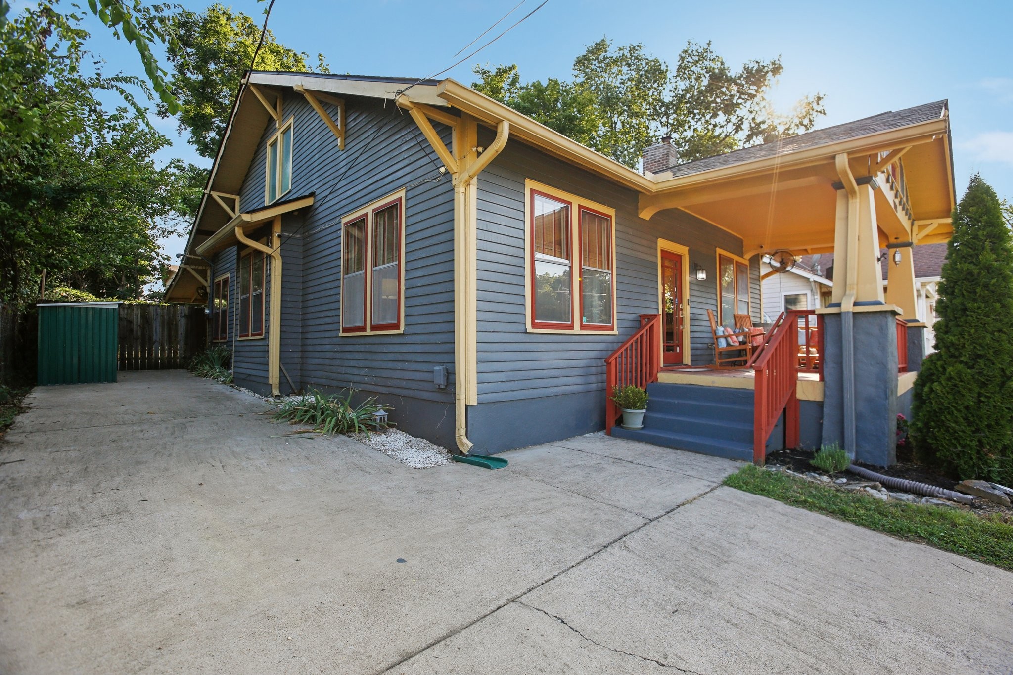 1118 Granada Ave