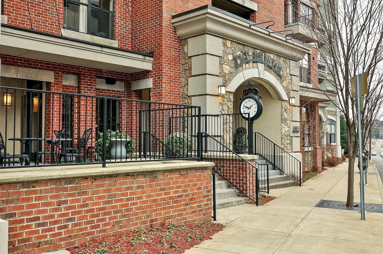 1803 Broadway 112 - Photo 2
