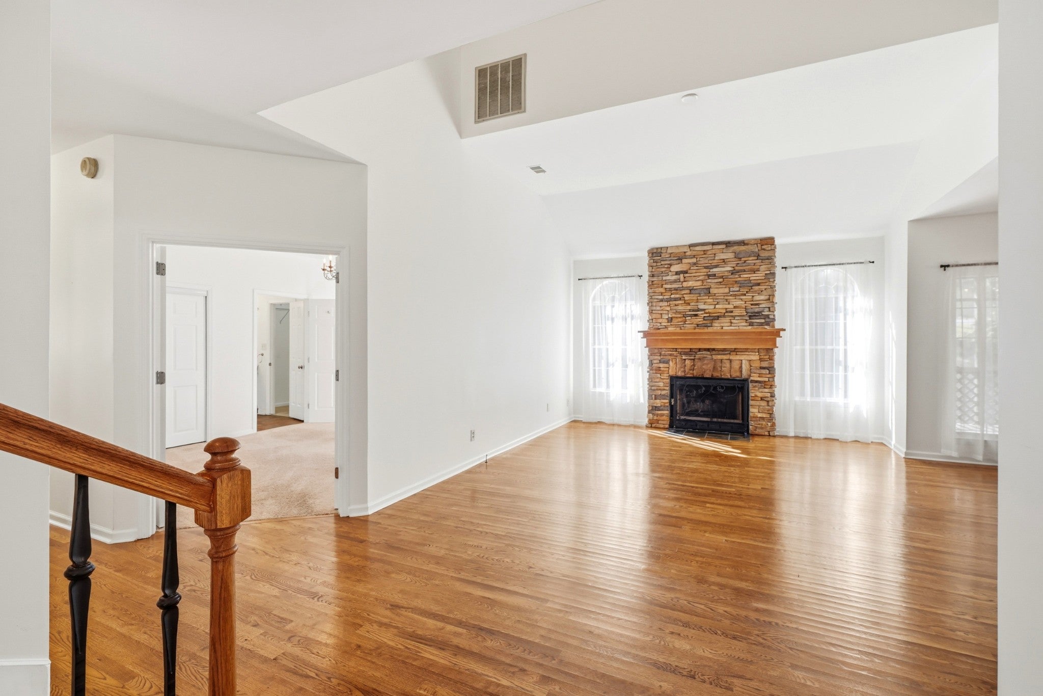 1599 Birchwood Cir