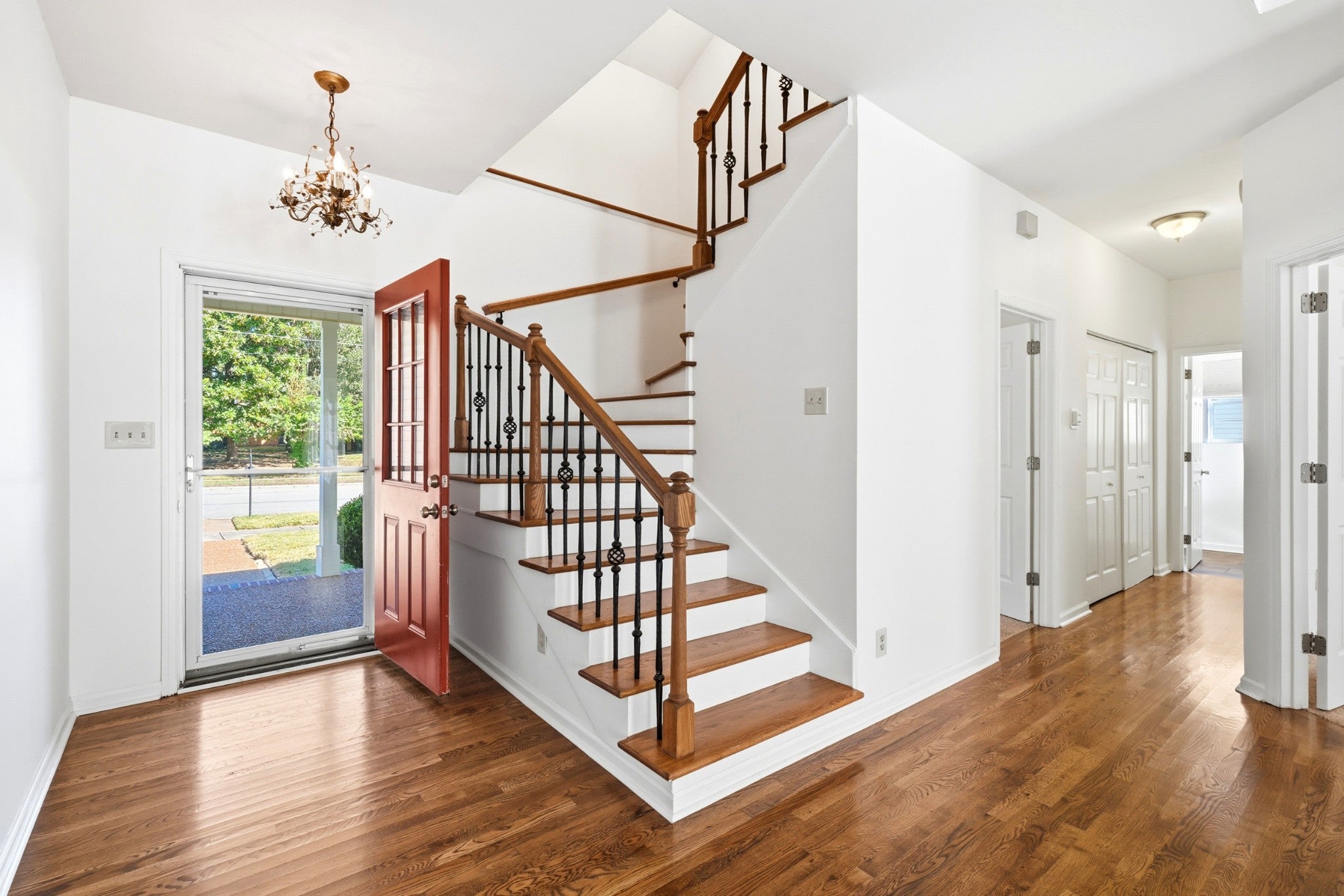 1599 Birchwood Cir
