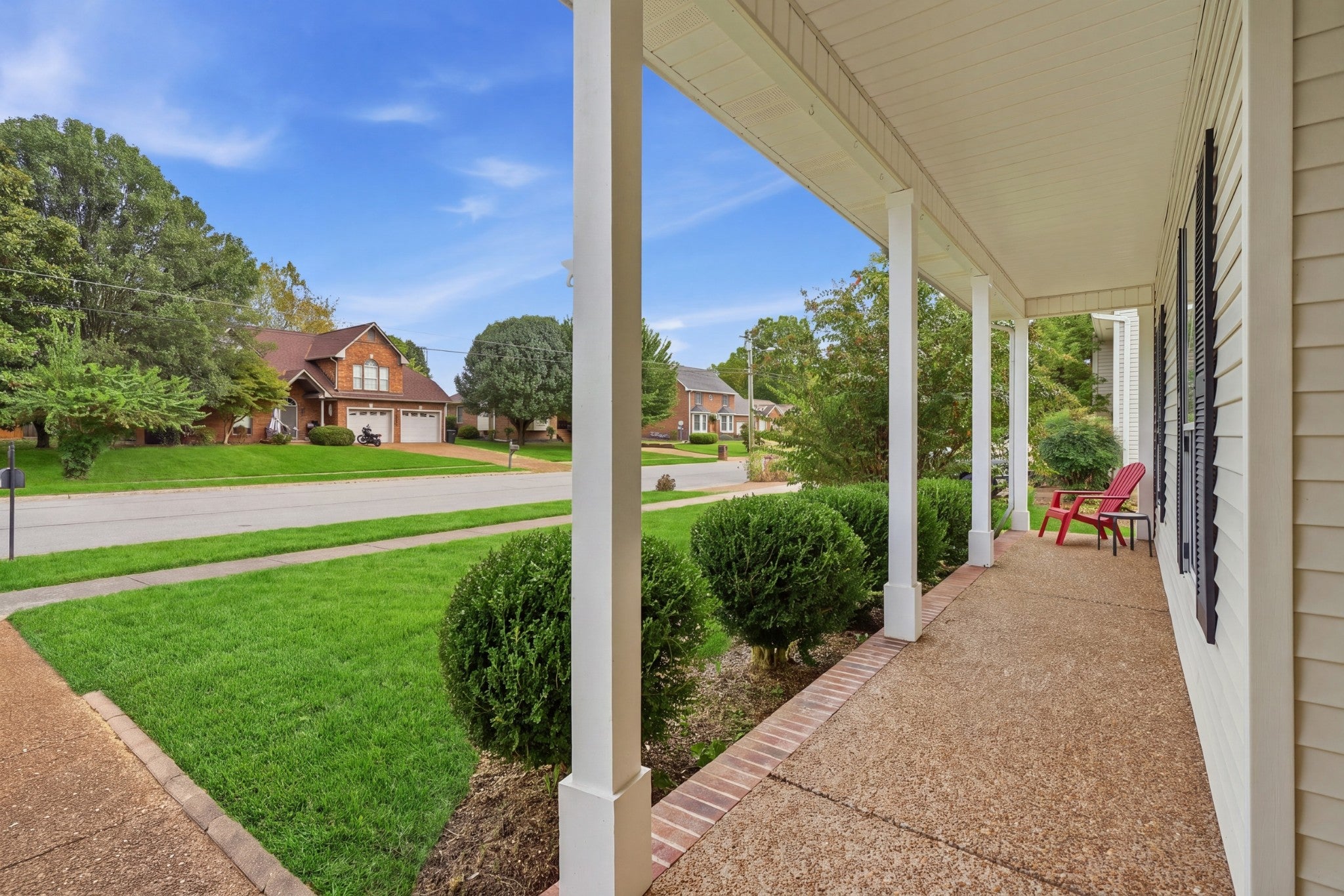 1599 Birchwood Cir