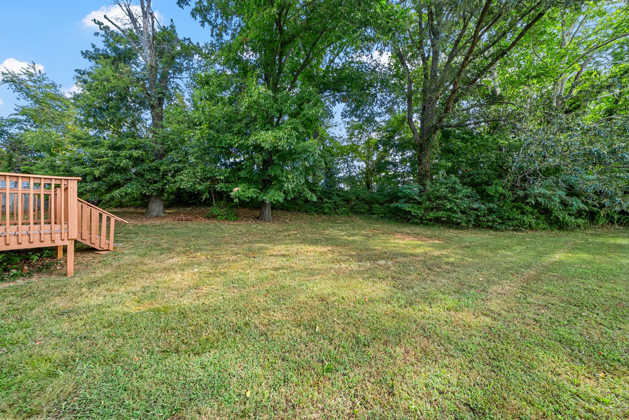 Clarksville, Tennessee 37042, United States, 3 Bedrooms Bedrooms, ,2 BathroomsBathrooms,Residential,Pending,214924