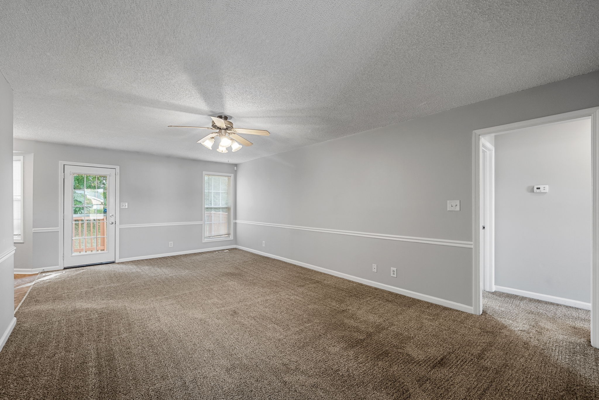 Clarksville, Tennessee 37042, United States, 3 Bedrooms Bedrooms, ,2 BathroomsBathrooms,Residential,Pending,214924