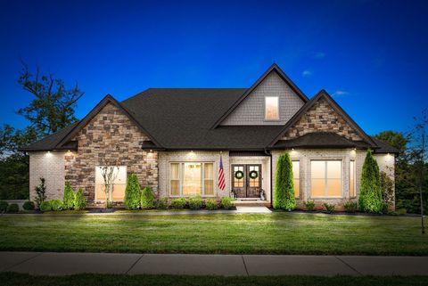 2425 Settlers Trce Clarksville TN 37043