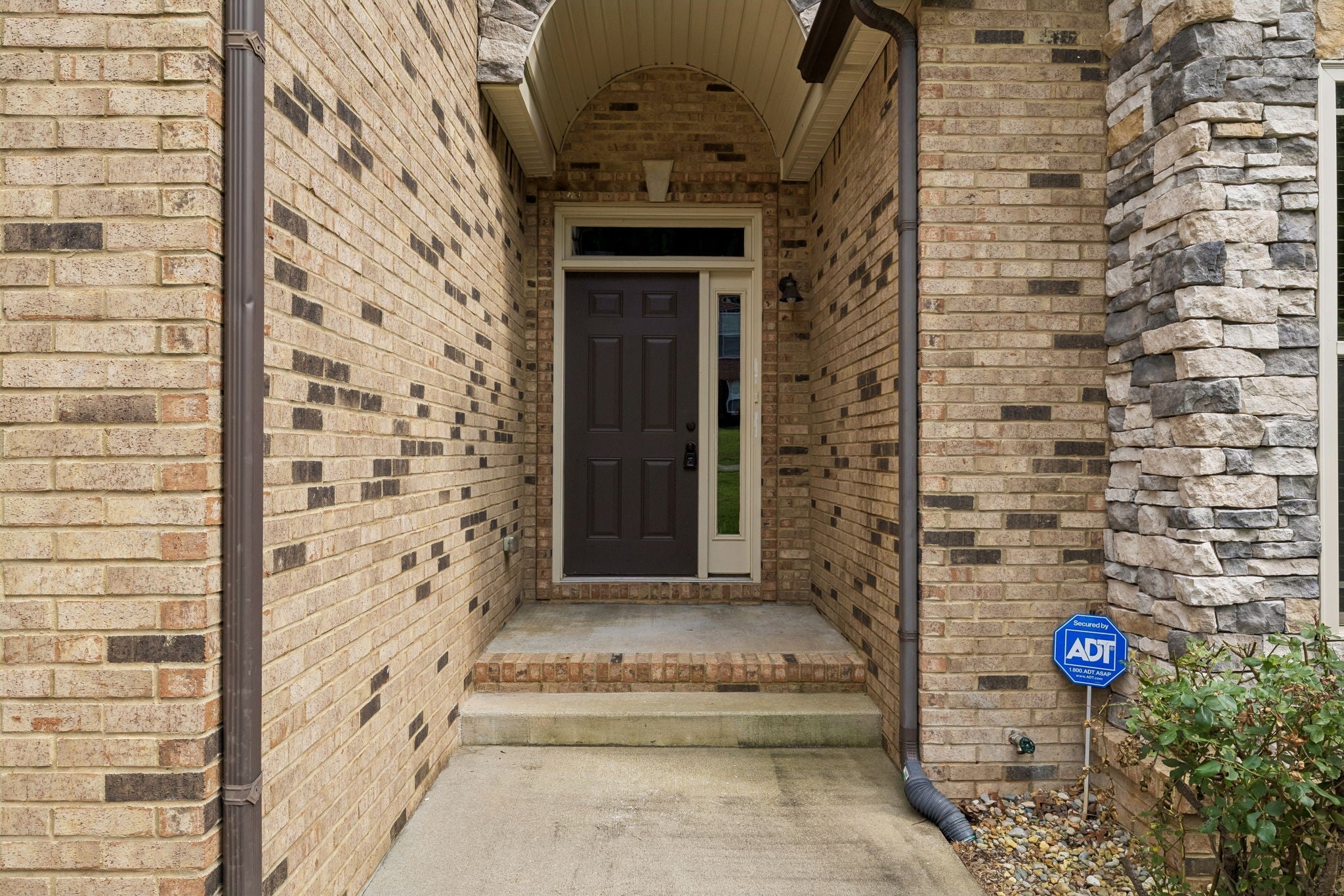 634 Hidden Valley Dr