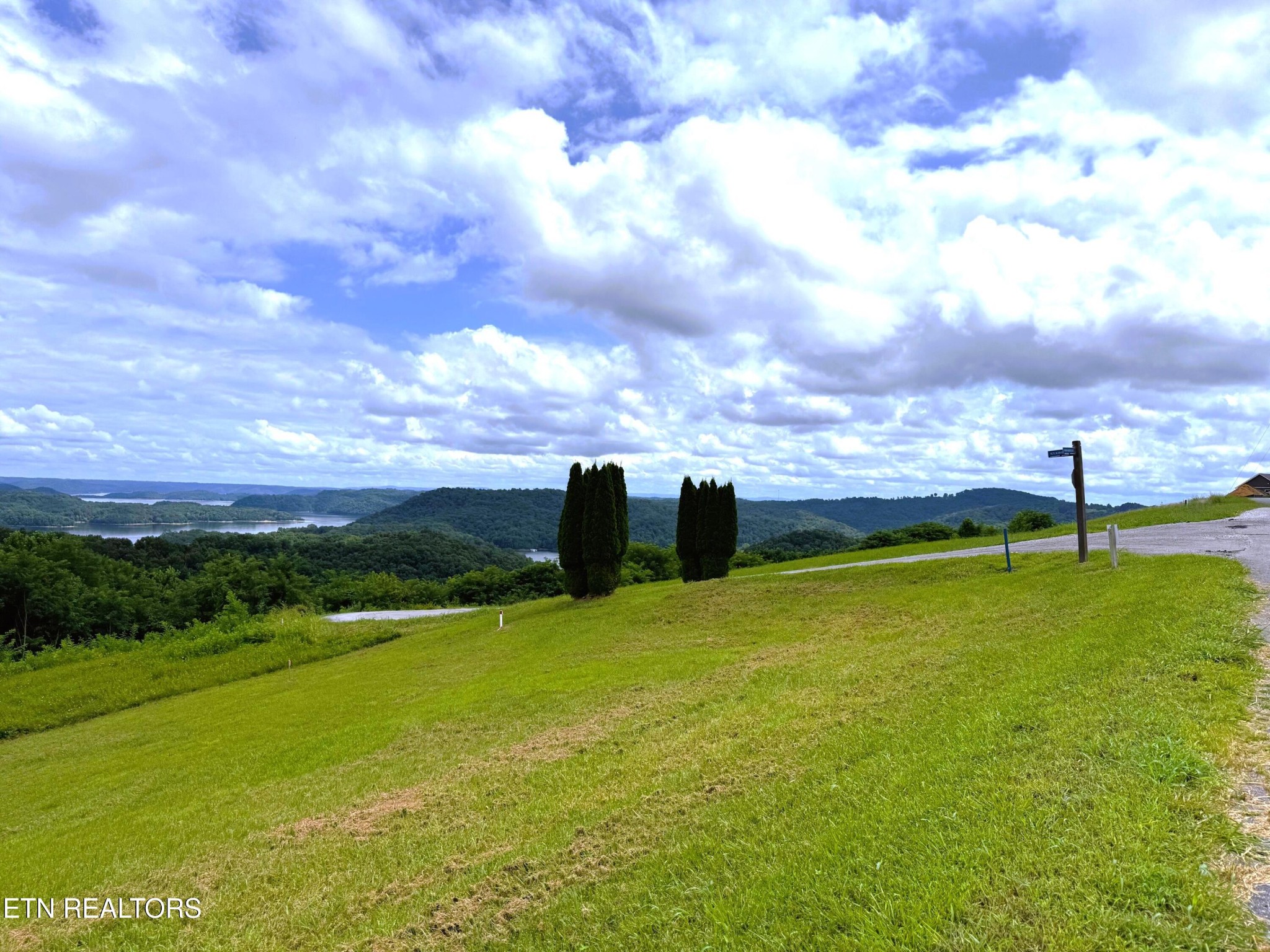 15 Swan Ridge Rd
