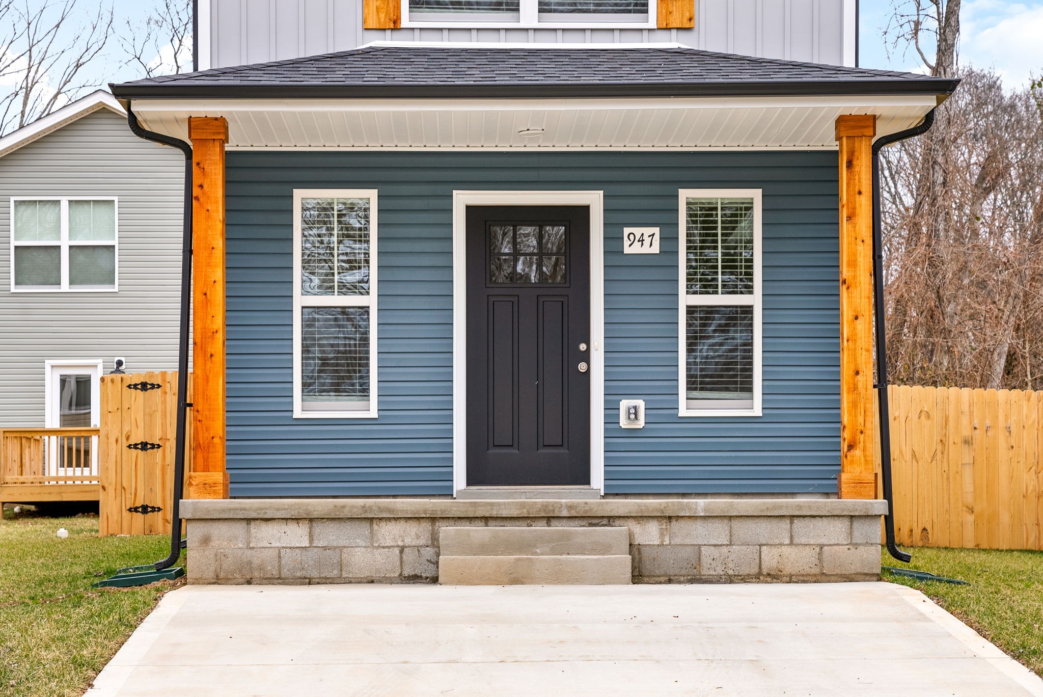Clarksville, Tennessee 37040, United States, 2 Bedrooms Bedrooms, ,3 BathroomsBathrooms,Residential,Active,741