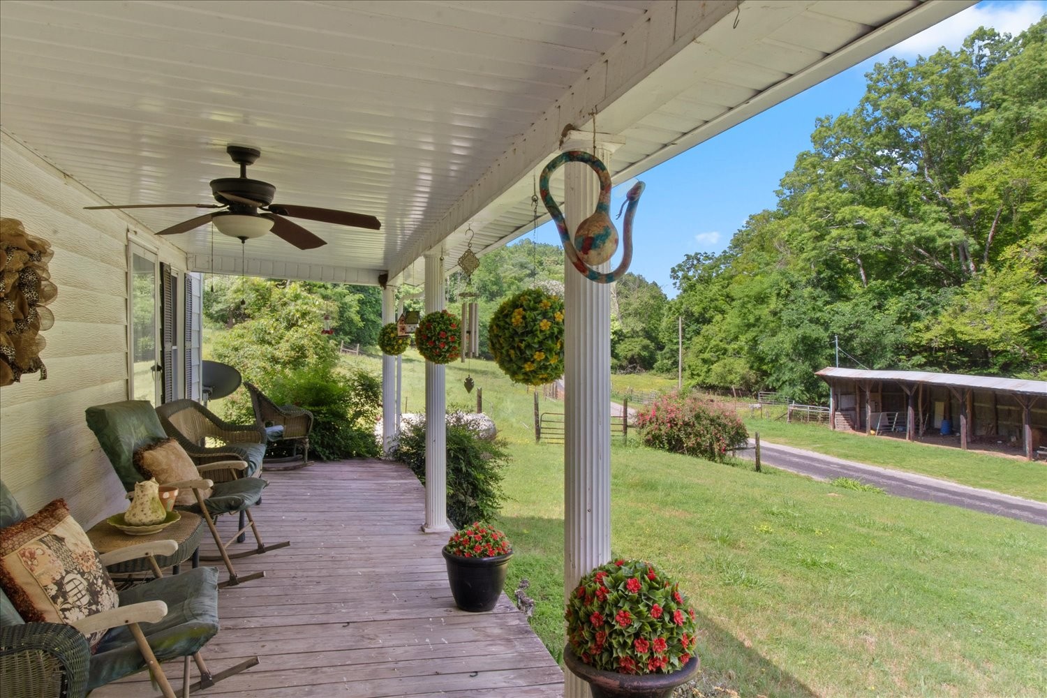 2031 Simmons Ridge Rd