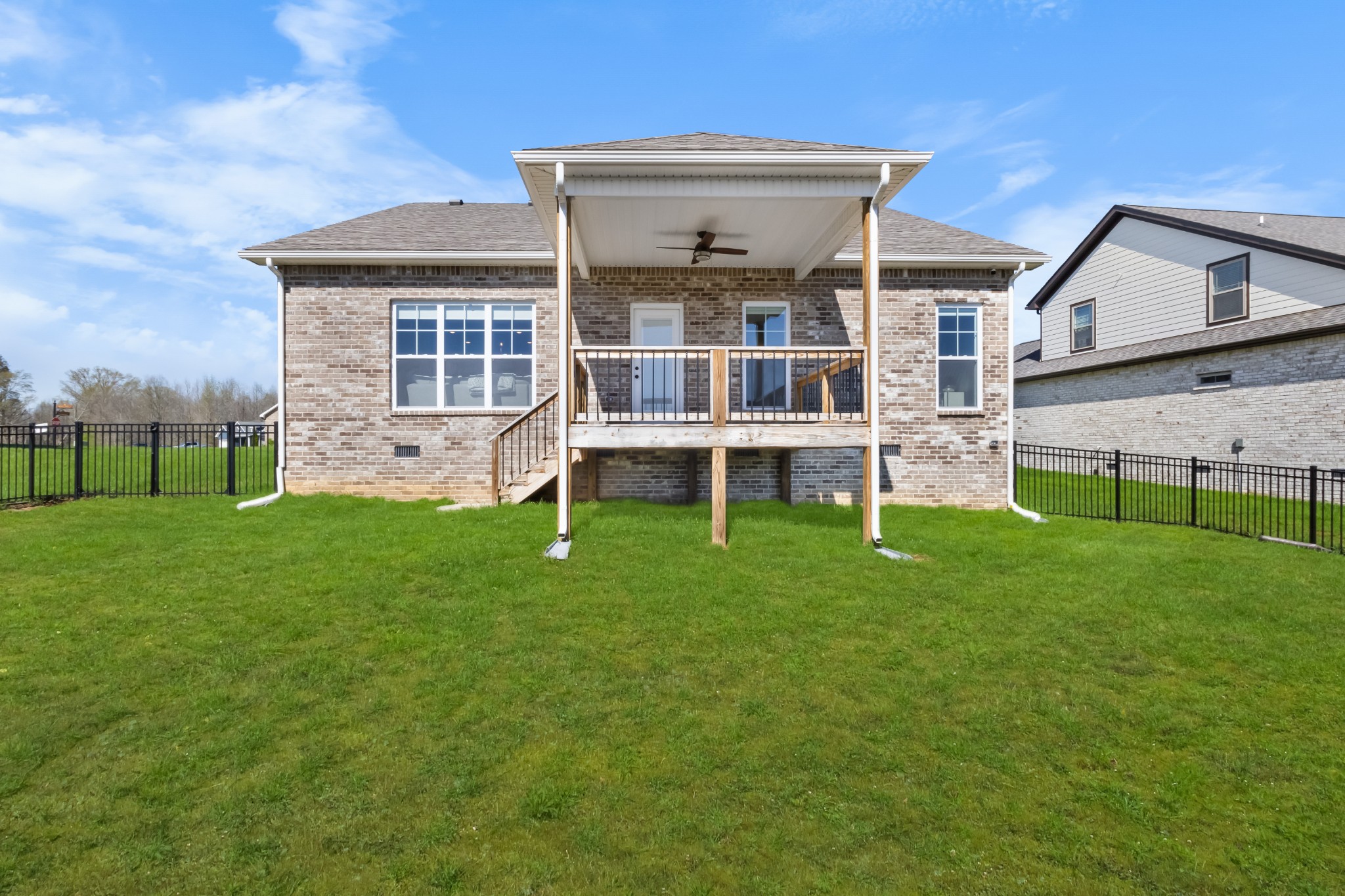 Clarksville, Tennessee 37043, United States, 3 Bedrooms Bedrooms, ,2 BathroomsBathrooms,Residential,Active,104420