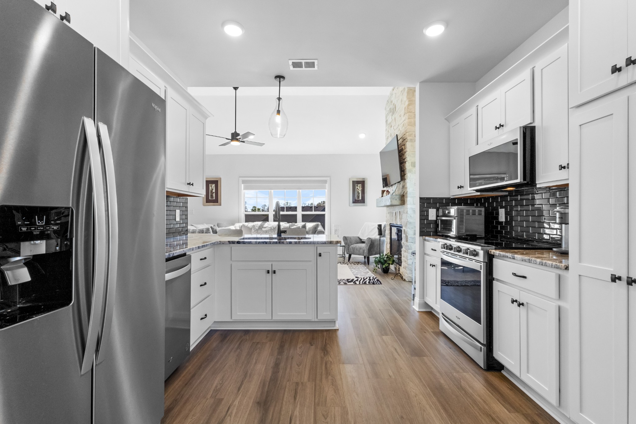 Clarksville, Tennessee 37043, United States, 3 Bedrooms Bedrooms, ,2 BathroomsBathrooms,Residential,Active,104420