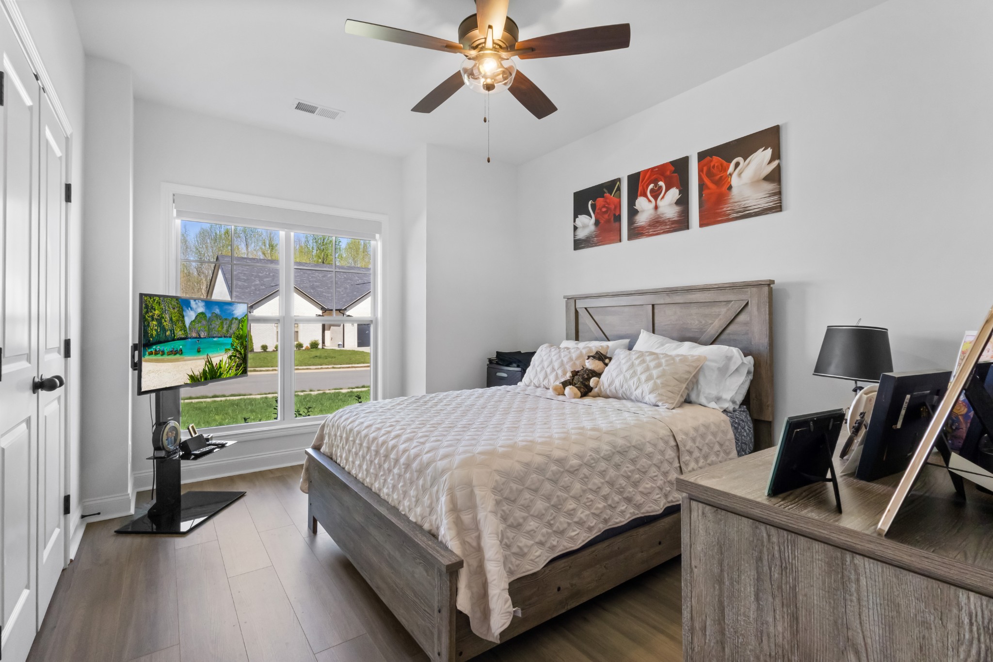 Clarksville, Tennessee 37043, United States, 3 Bedrooms Bedrooms, ,2 BathroomsBathrooms,Residential,Active,104420