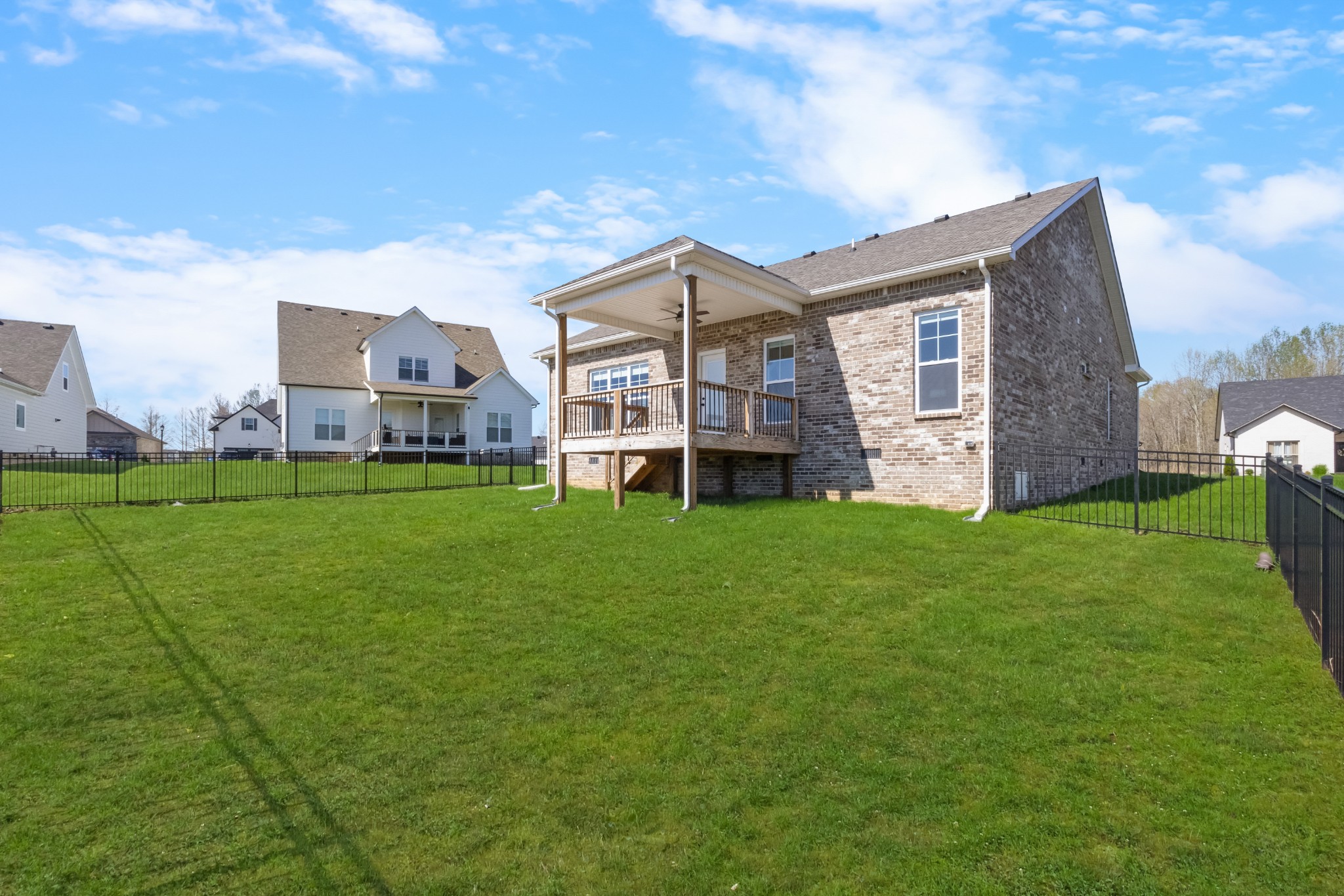 Clarksville, Tennessee 37043, United States, 3 Bedrooms Bedrooms, ,2 BathroomsBathrooms,Residential,Active,104420