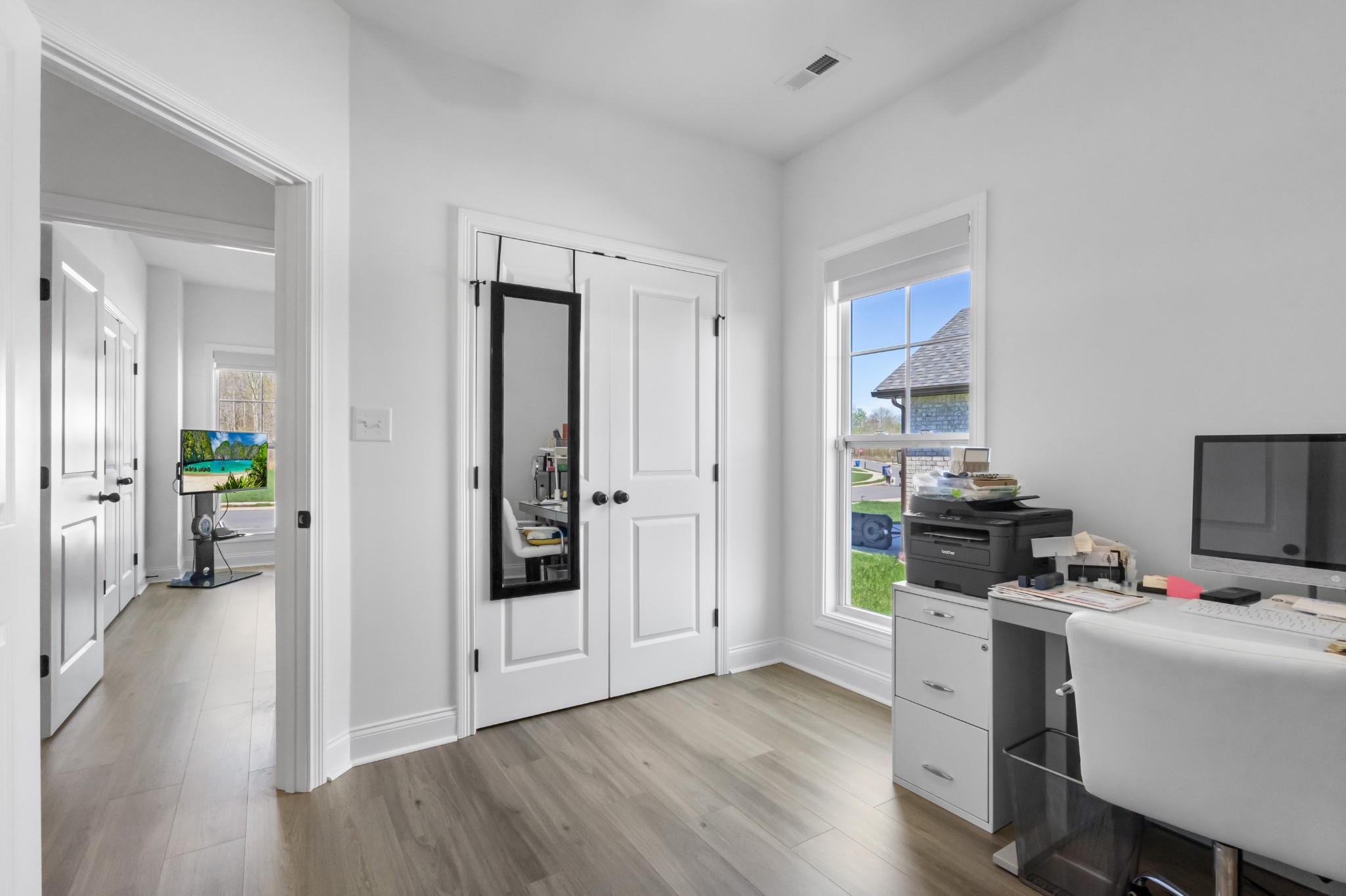 Clarksville, Tennessee 37043, United States, 3 Bedrooms Bedrooms, ,2 BathroomsBathrooms,Residential,Active,104420