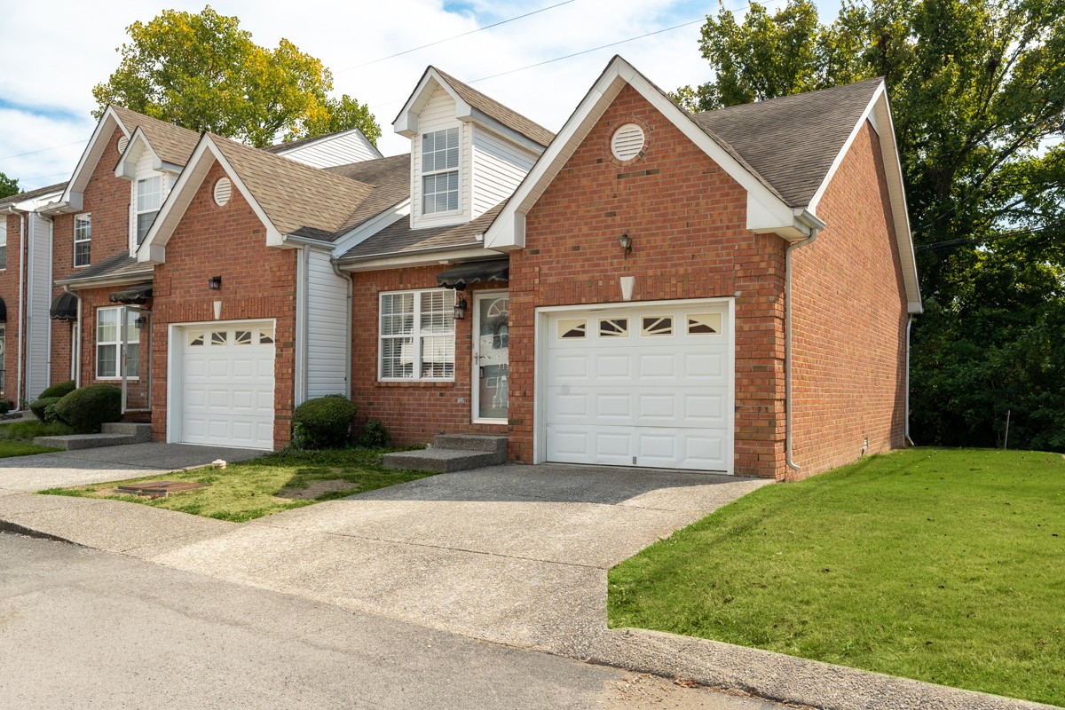 2120 Lebanon Pike 111