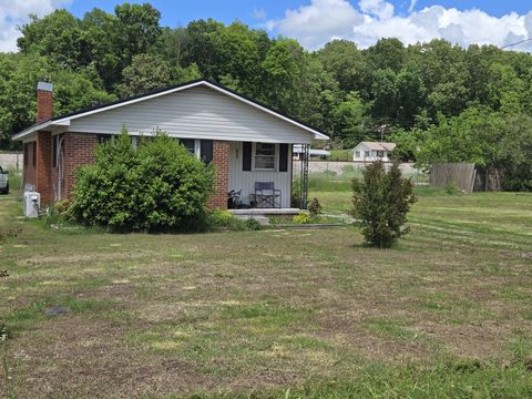 307 E Commerce St Waverly TN 37185