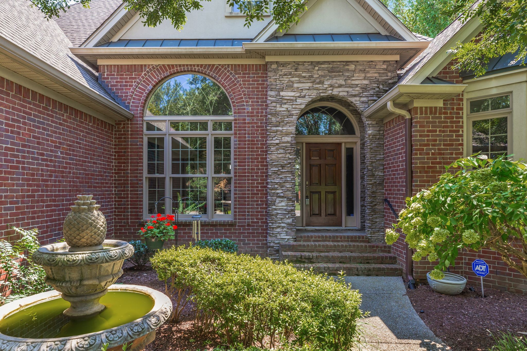 1504 Winterberry Dr