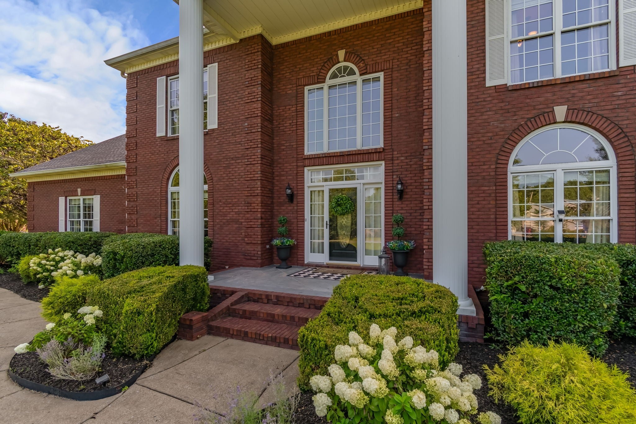 327 N Central Ave