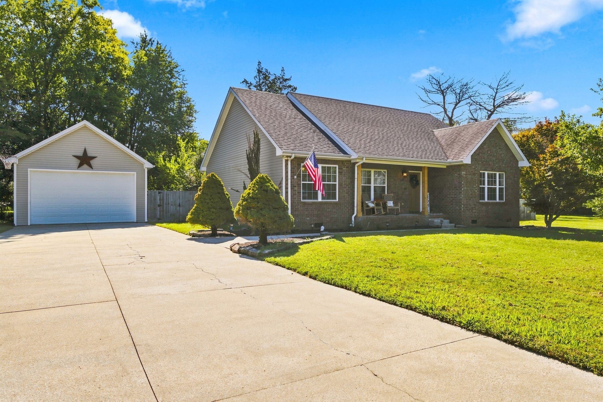 112 Eagles Nest Dr