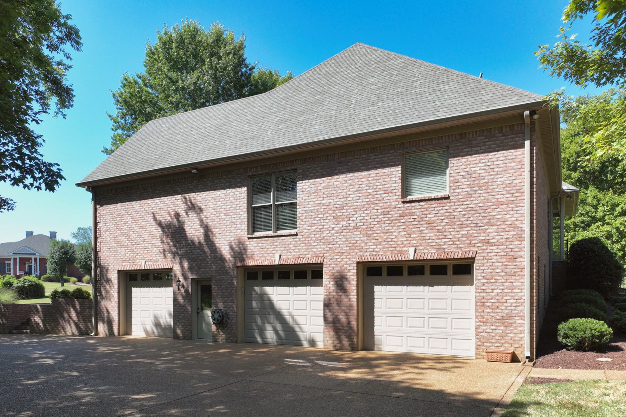 1002 The Hollows Ct W