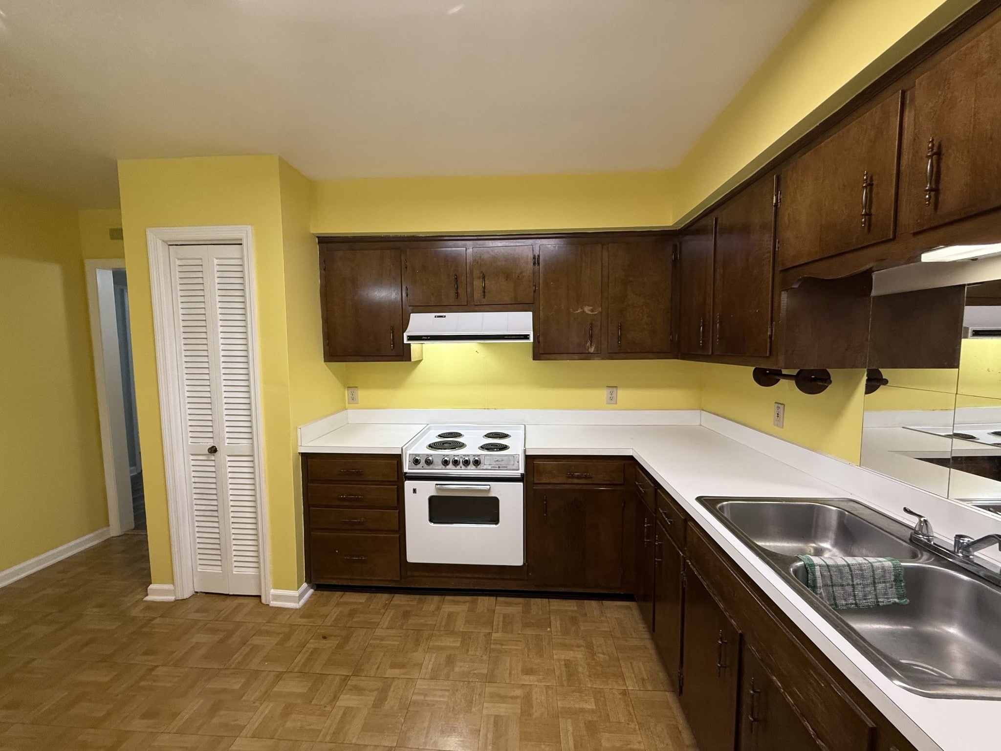 2-bed condo for sale in Nashville, TN 37221, 314 Deer Lake Dr 314 Deer Lake Dr, Nashville TN 37221 2-bed condo, photo 5 of 14