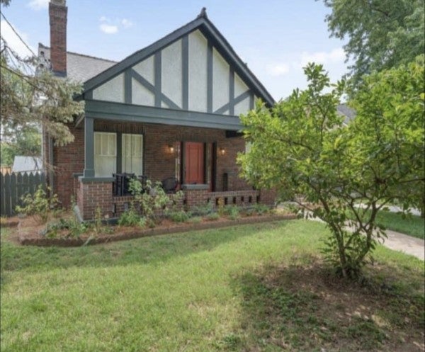 4-bed home for sale in Nashville, TN 37216, 1002 Fairwin Ave 1002 Fairwin Ave, Nashville TN 37216 4-bed home, photo 1 of 17