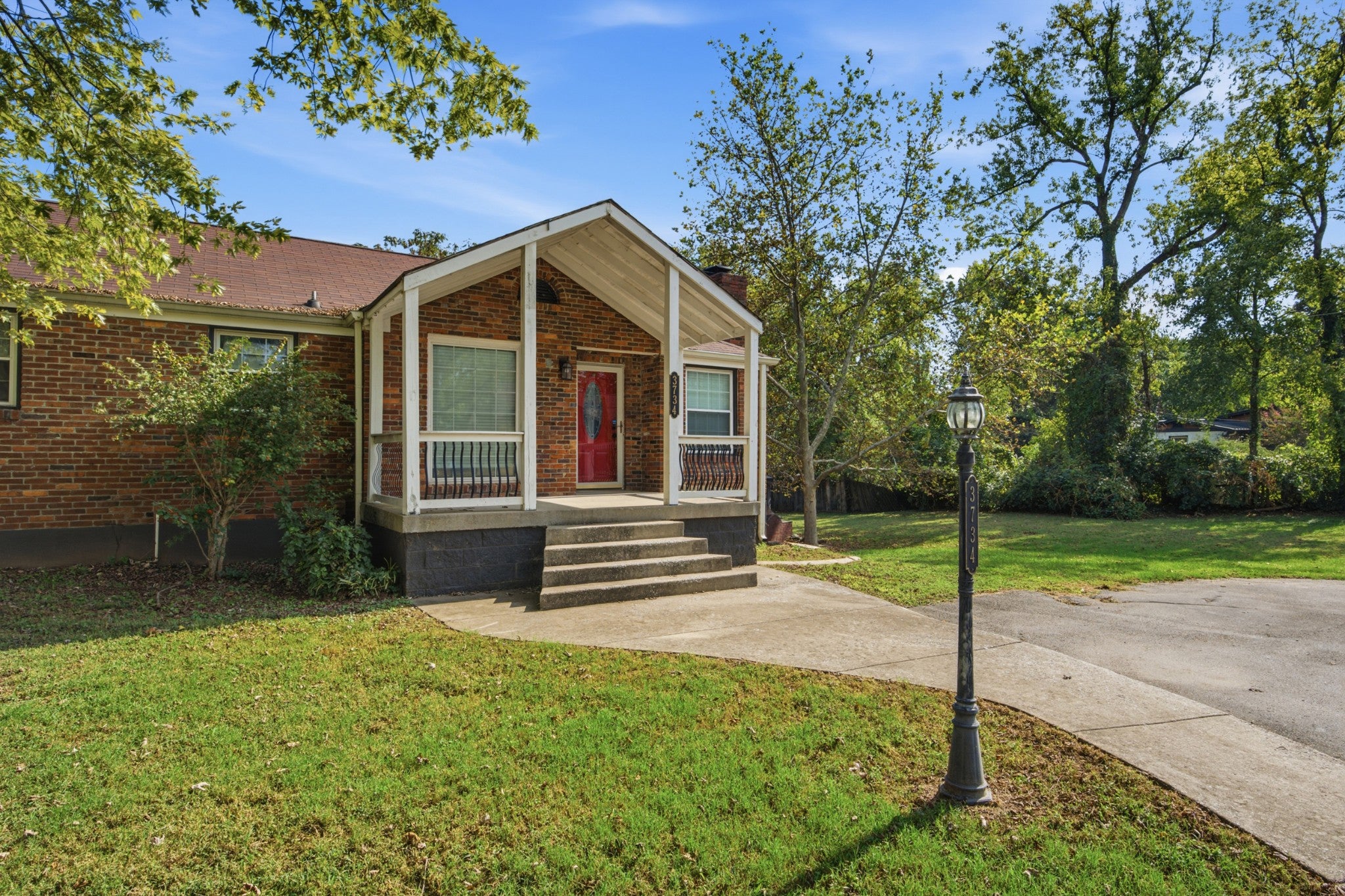 3734 Baxter Ave