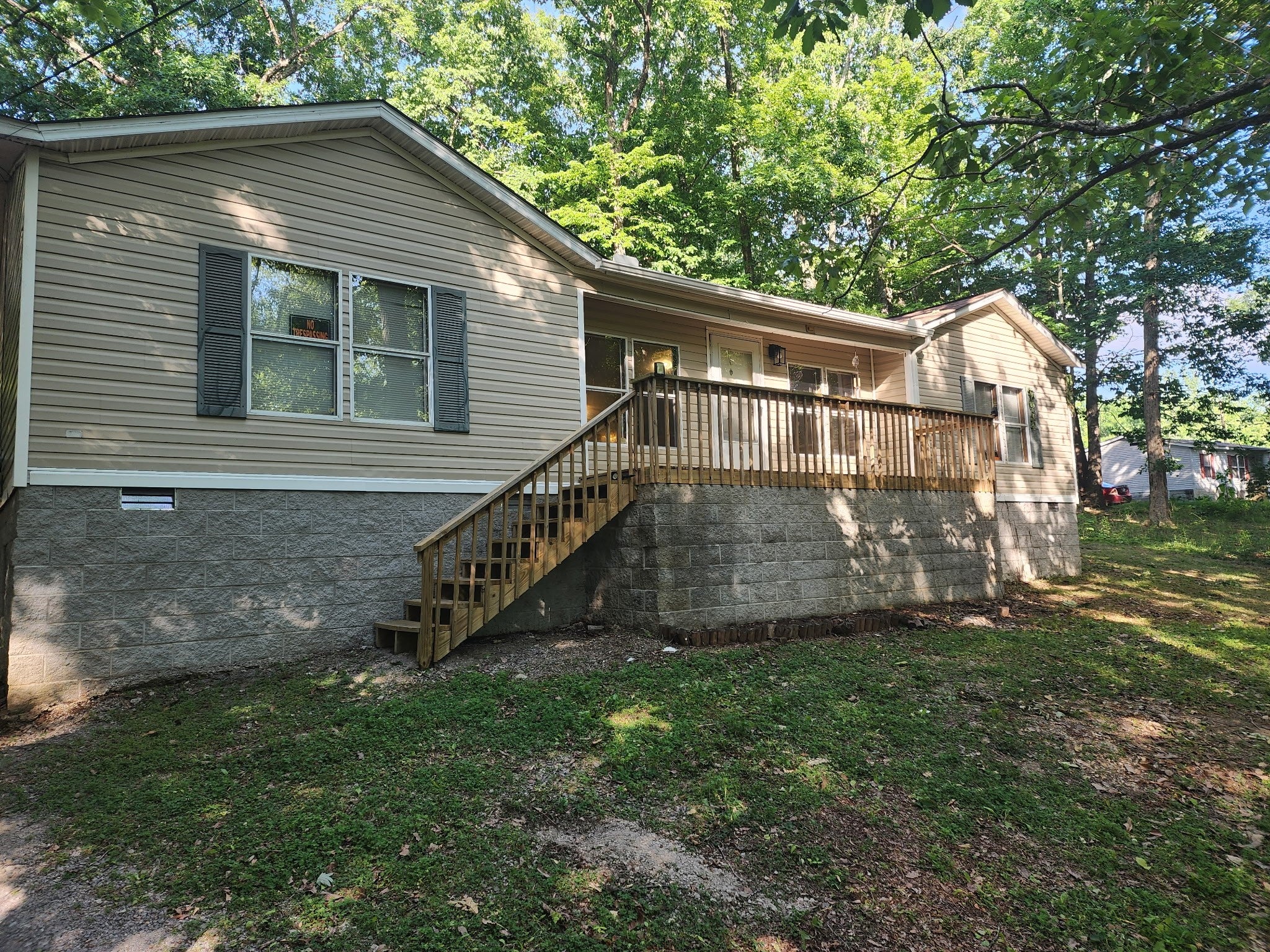 198 Neil Dr