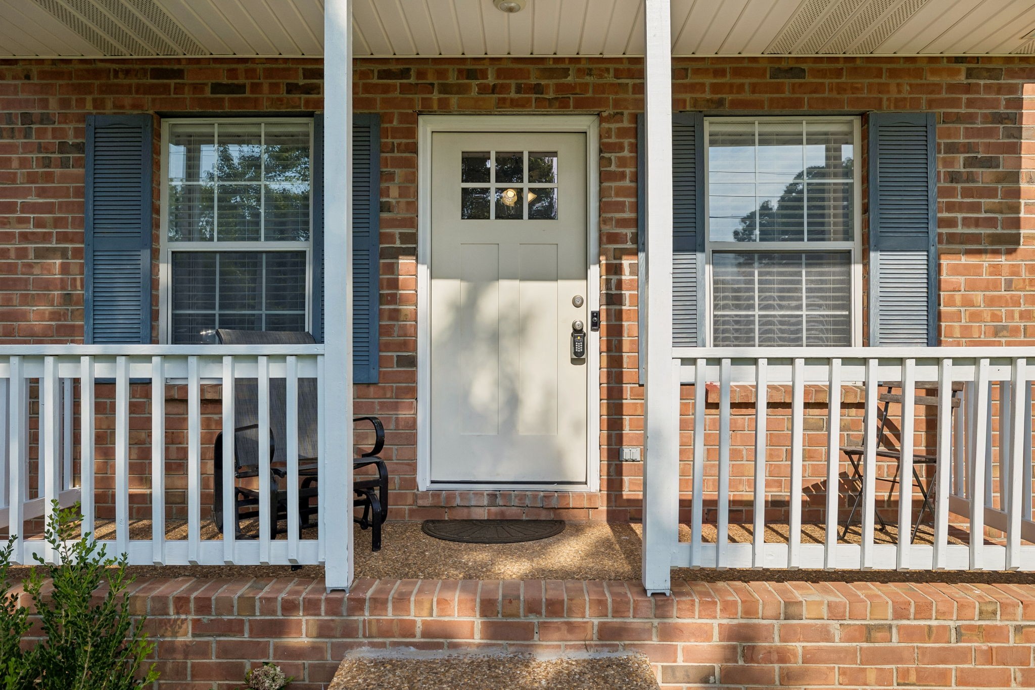 115 Robert Ave