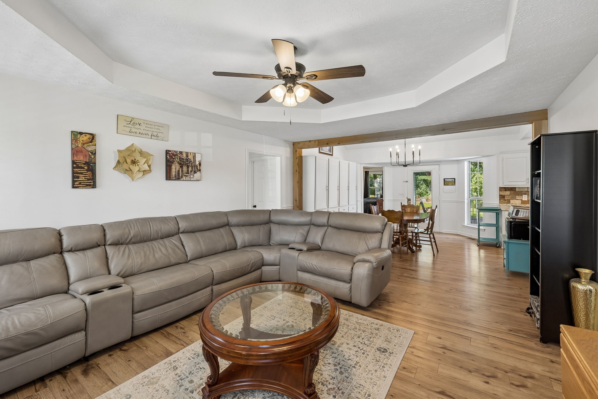 115 Robert Ave