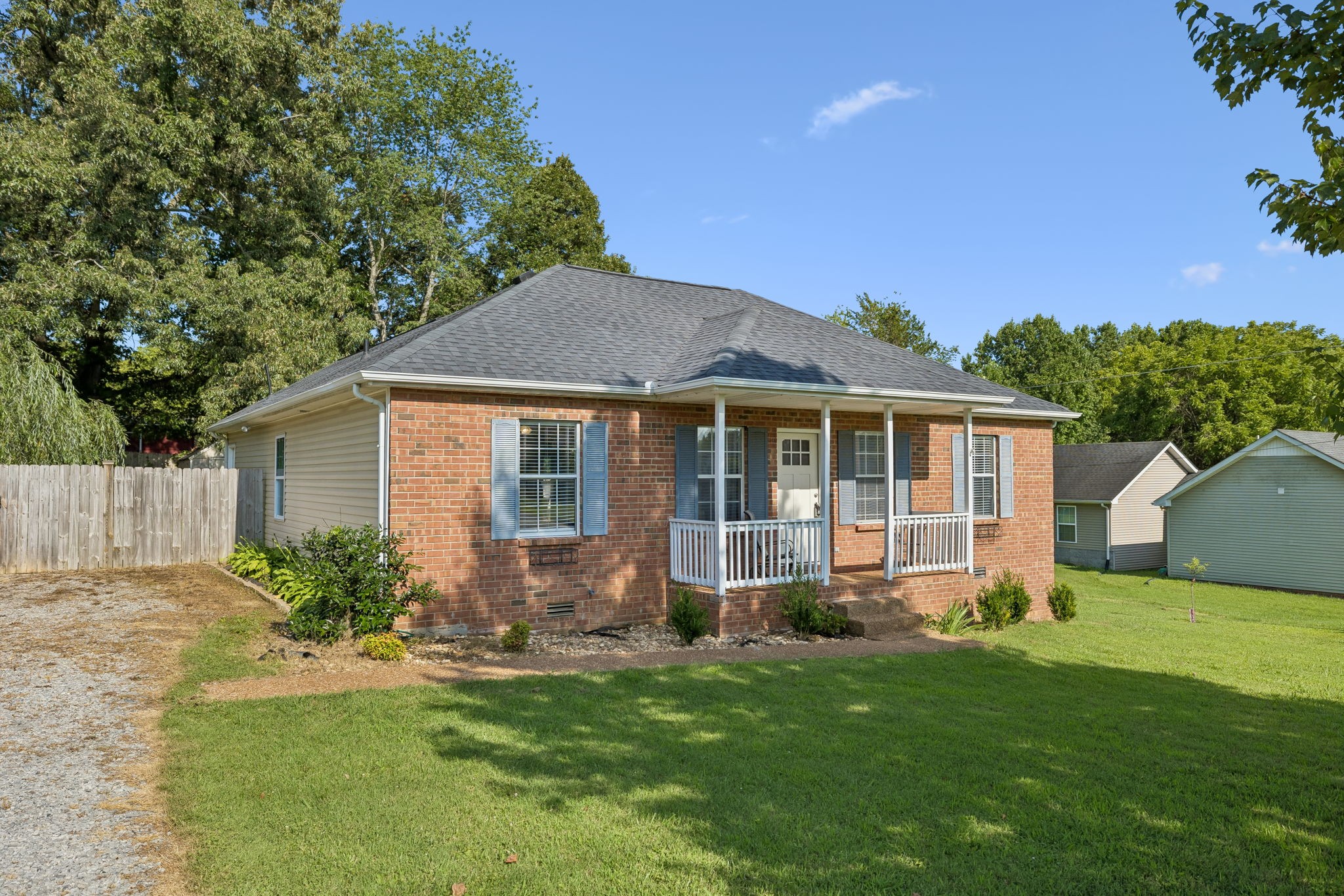 115 Robert Ave
