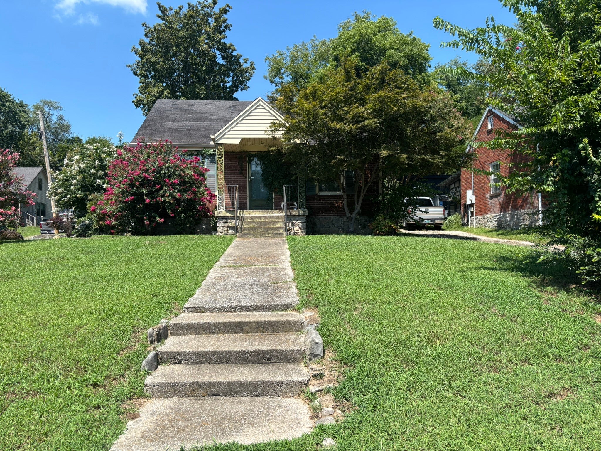 2601 Inga St, Nashville TN 37216 4-bed home, photo 3 of 13