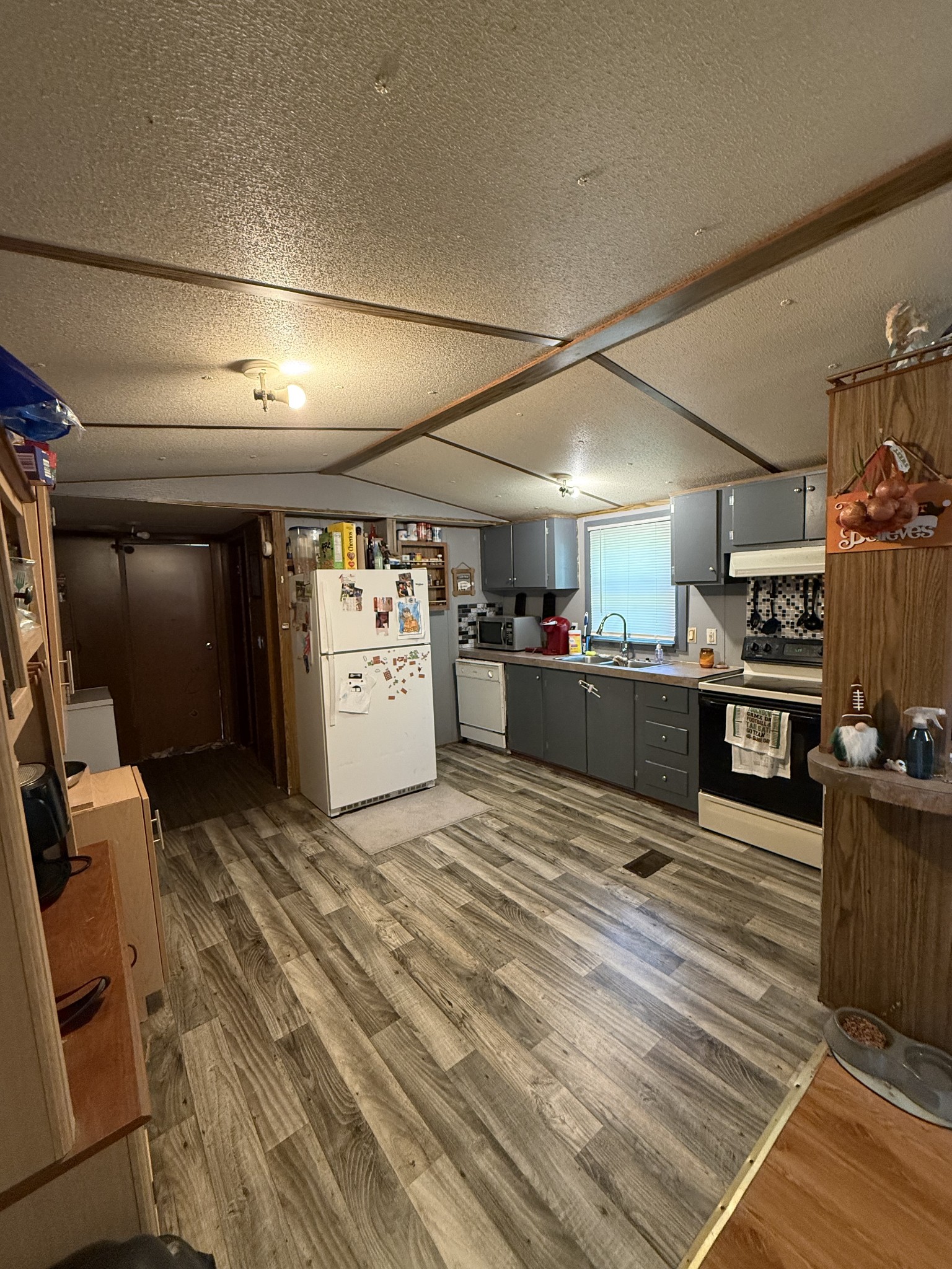 160 Oak Dr