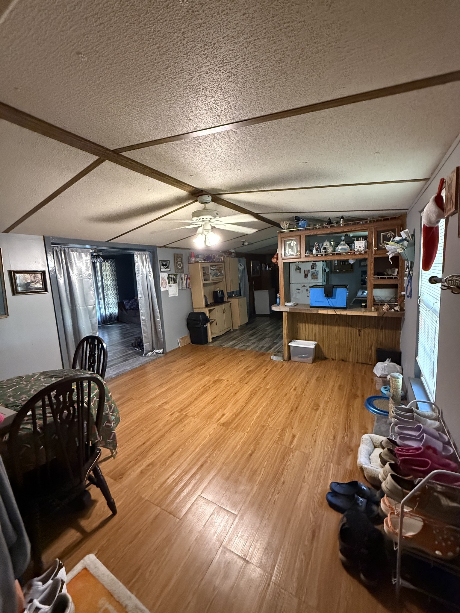 160 Oak Dr