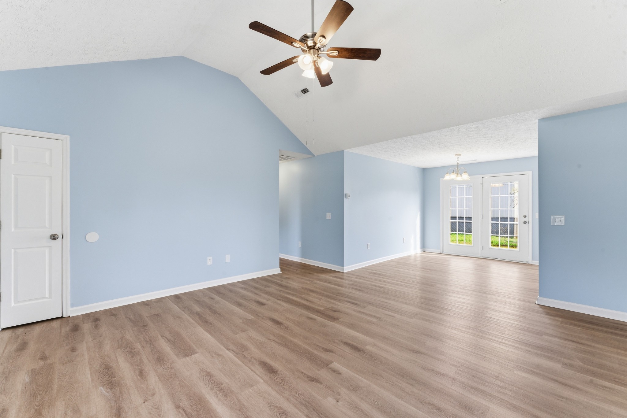 204 Cottonwood Dr