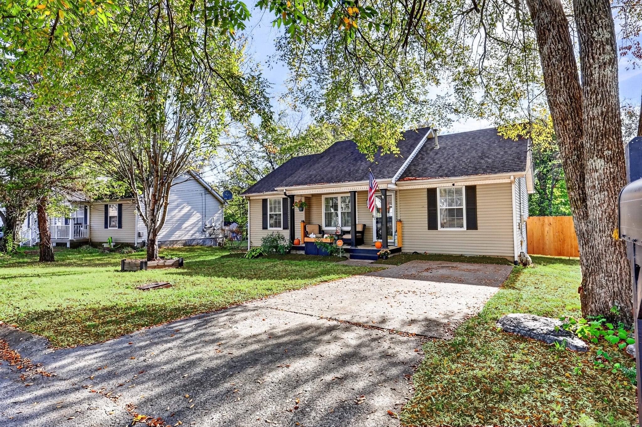 3232 Forest Breeze Dr
