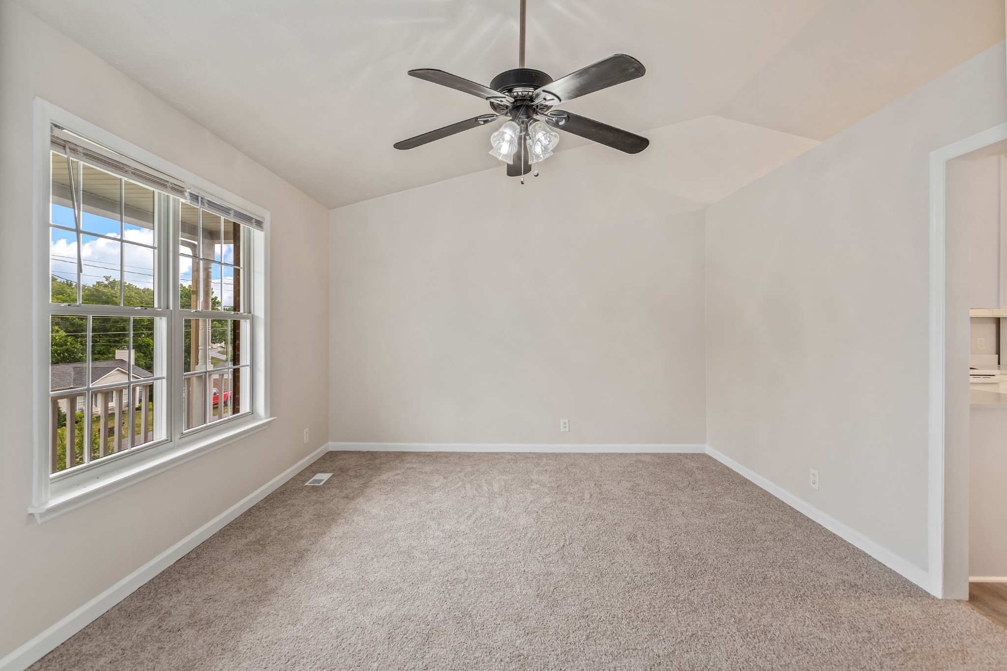 4041 Moss Rd