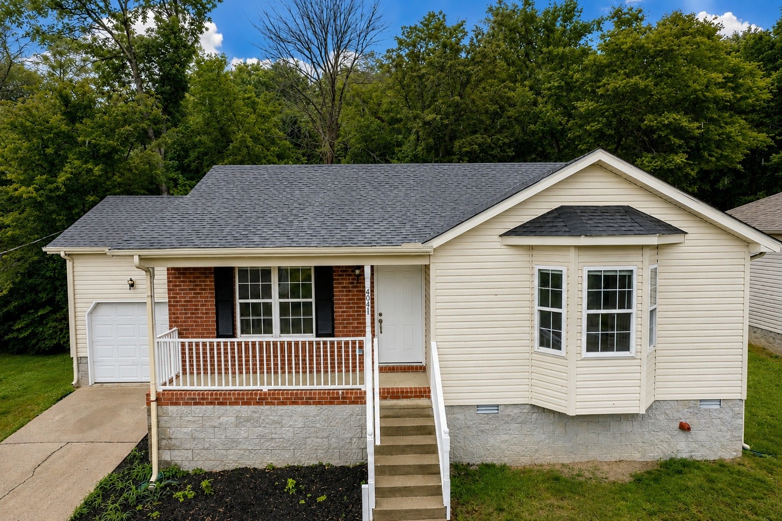 4041 Moss Rd