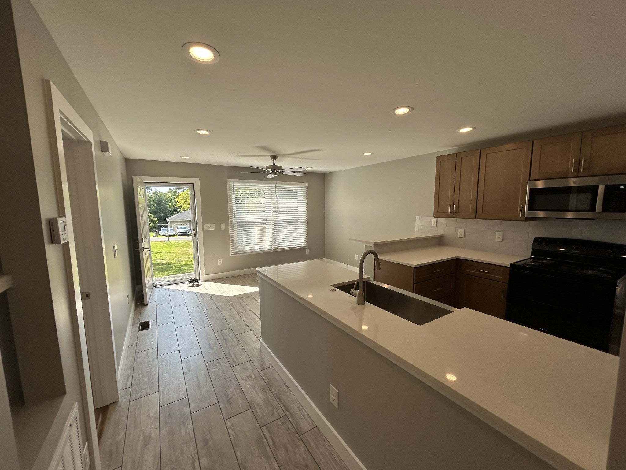 806 Cedarcrest Ave