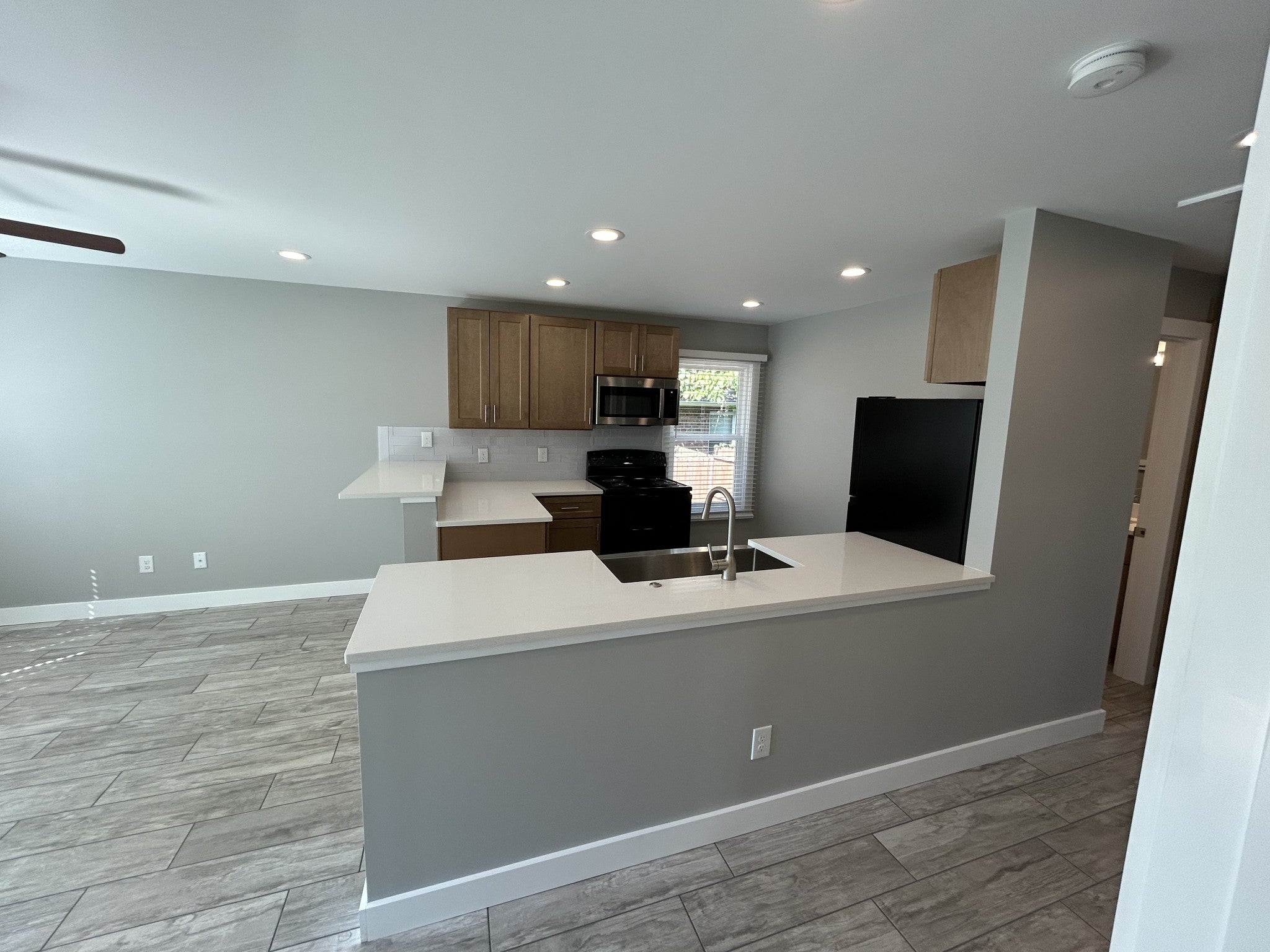 806 Cedarcrest Ave