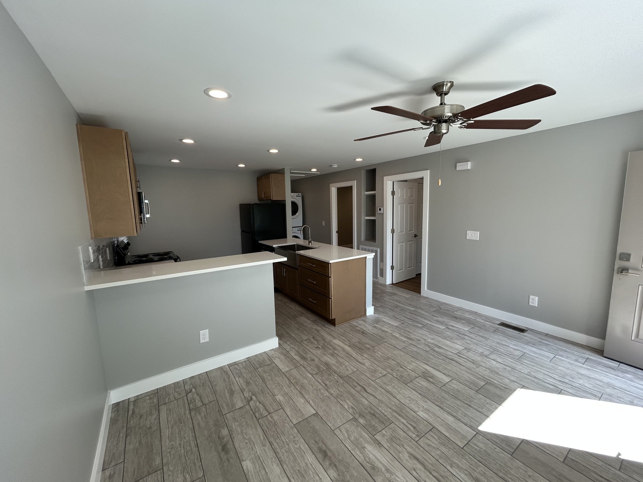 806 Cedarcrest Ave