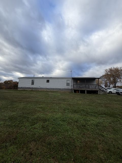 104 Mutt Rd White Bluff TN 37187