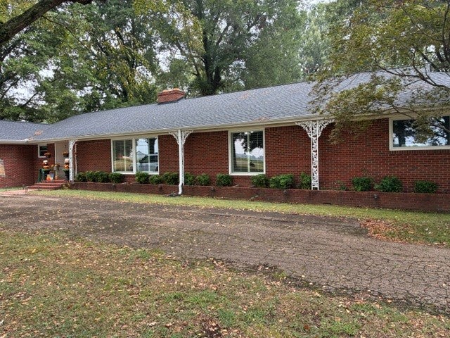 1015 Lake Dr