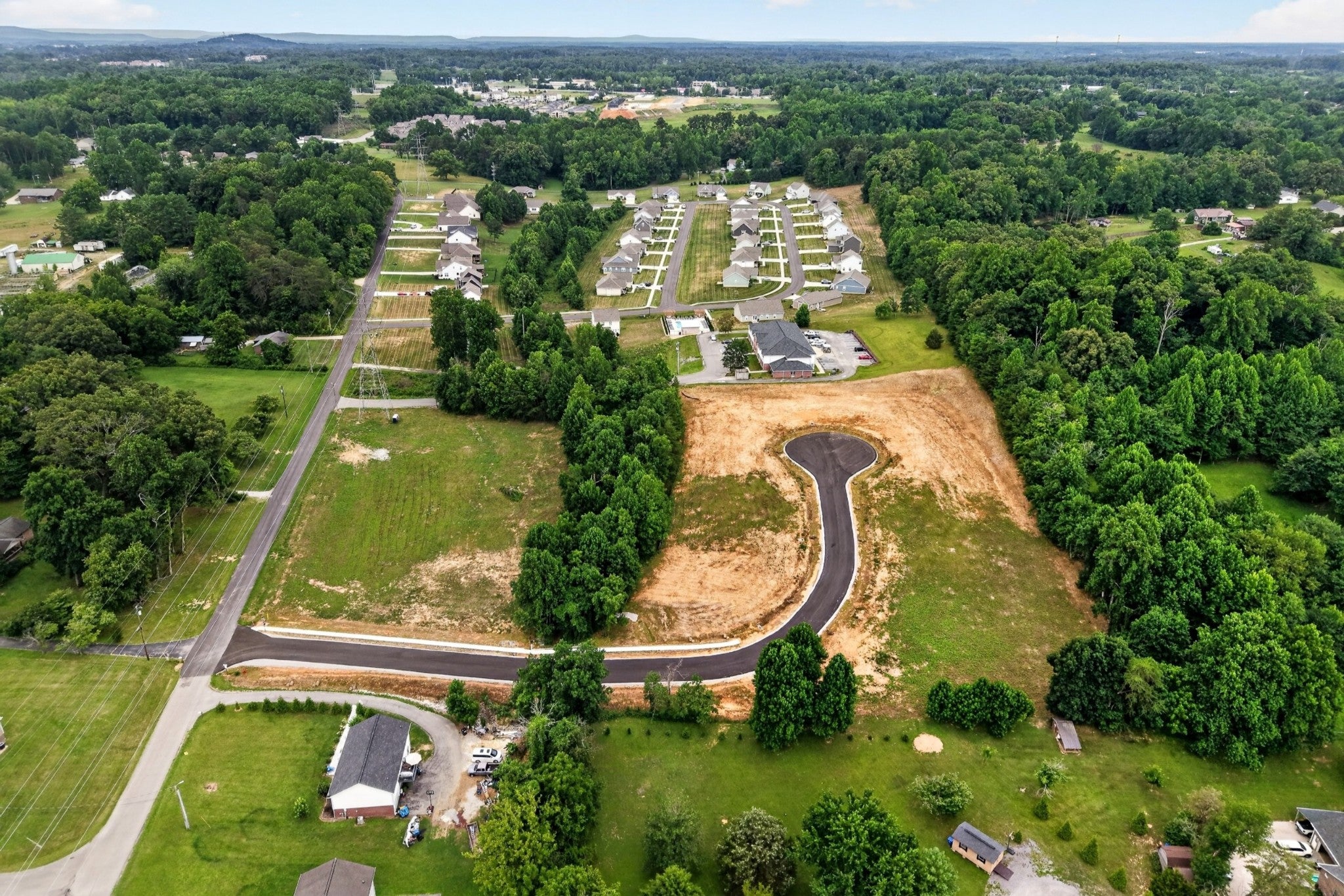 16 Brook View Dr