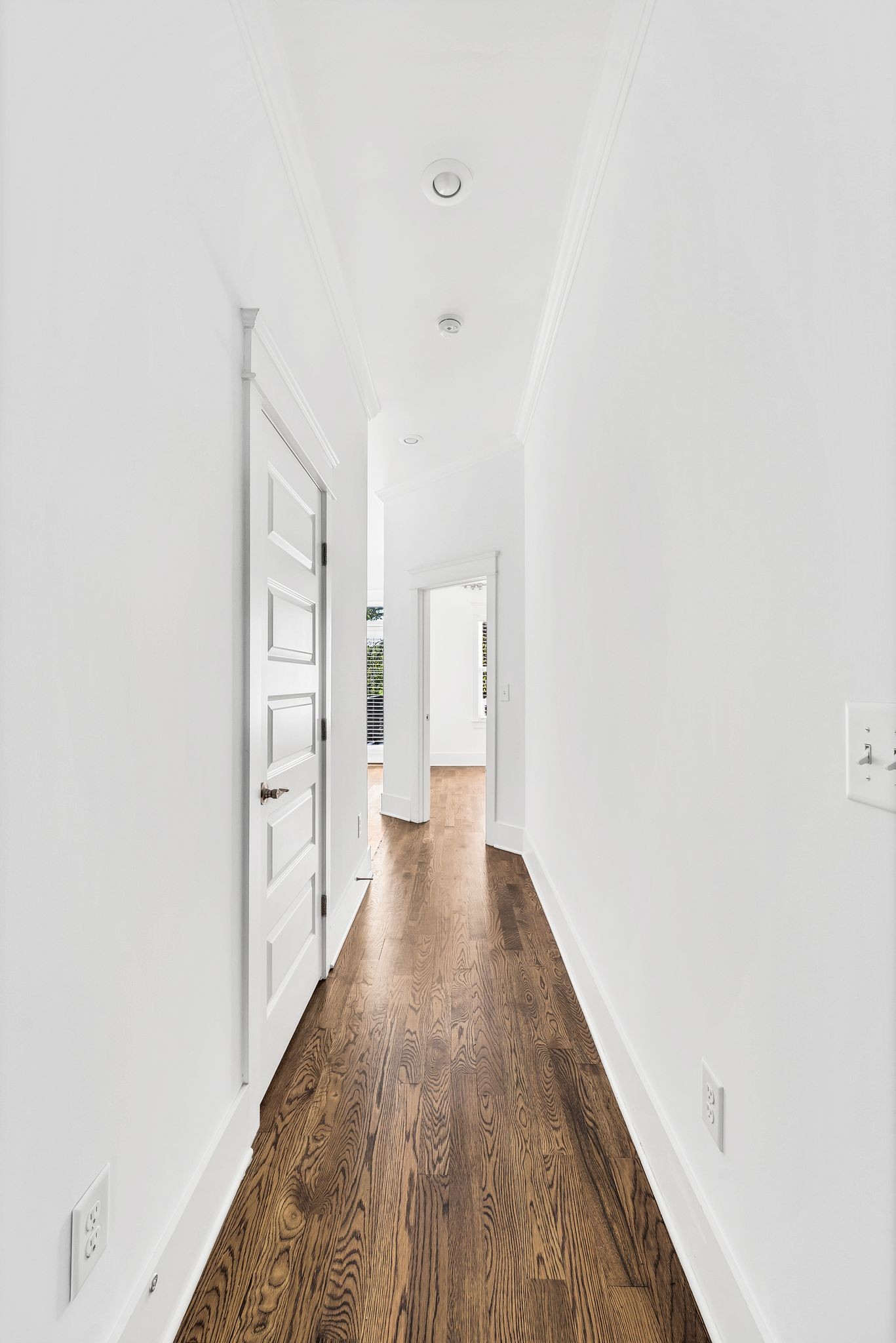 Nashville, Tennessee 37209, United States, 3 Bedrooms Bedrooms, ,3 BathroomsBathrooms,Residential,Active,40319