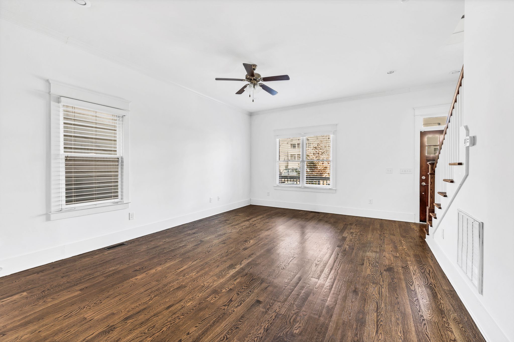 Nashville, Tennessee 37209, United States, 3 Bedrooms Bedrooms, ,3 BathroomsBathrooms,Residential,Active,40319