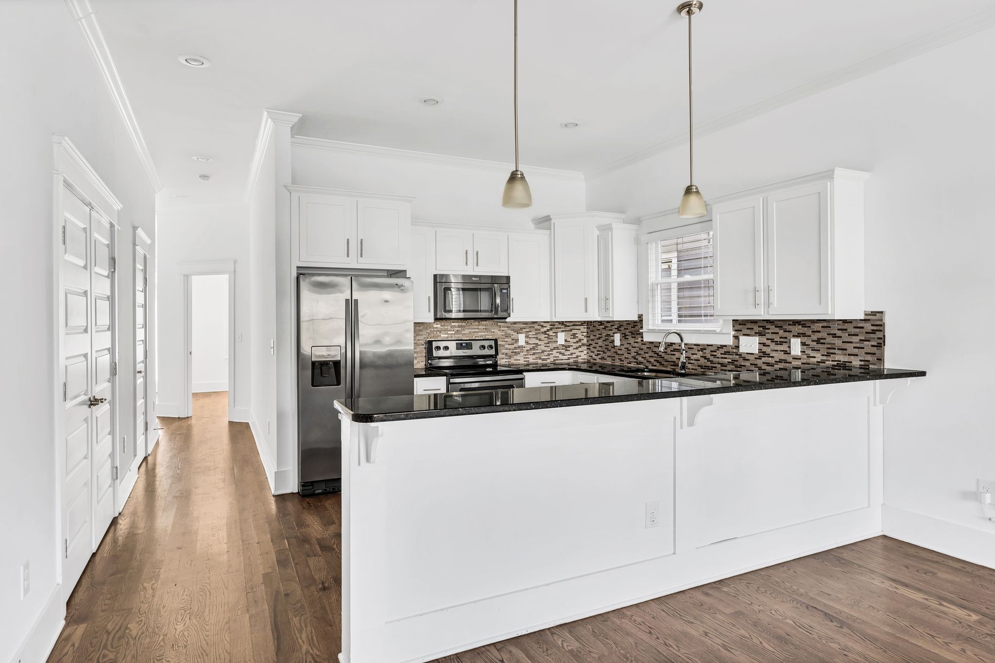 Nashville, Tennessee 37209, United States, 3 Bedrooms Bedrooms, ,3 BathroomsBathrooms,Residential,Active,40319