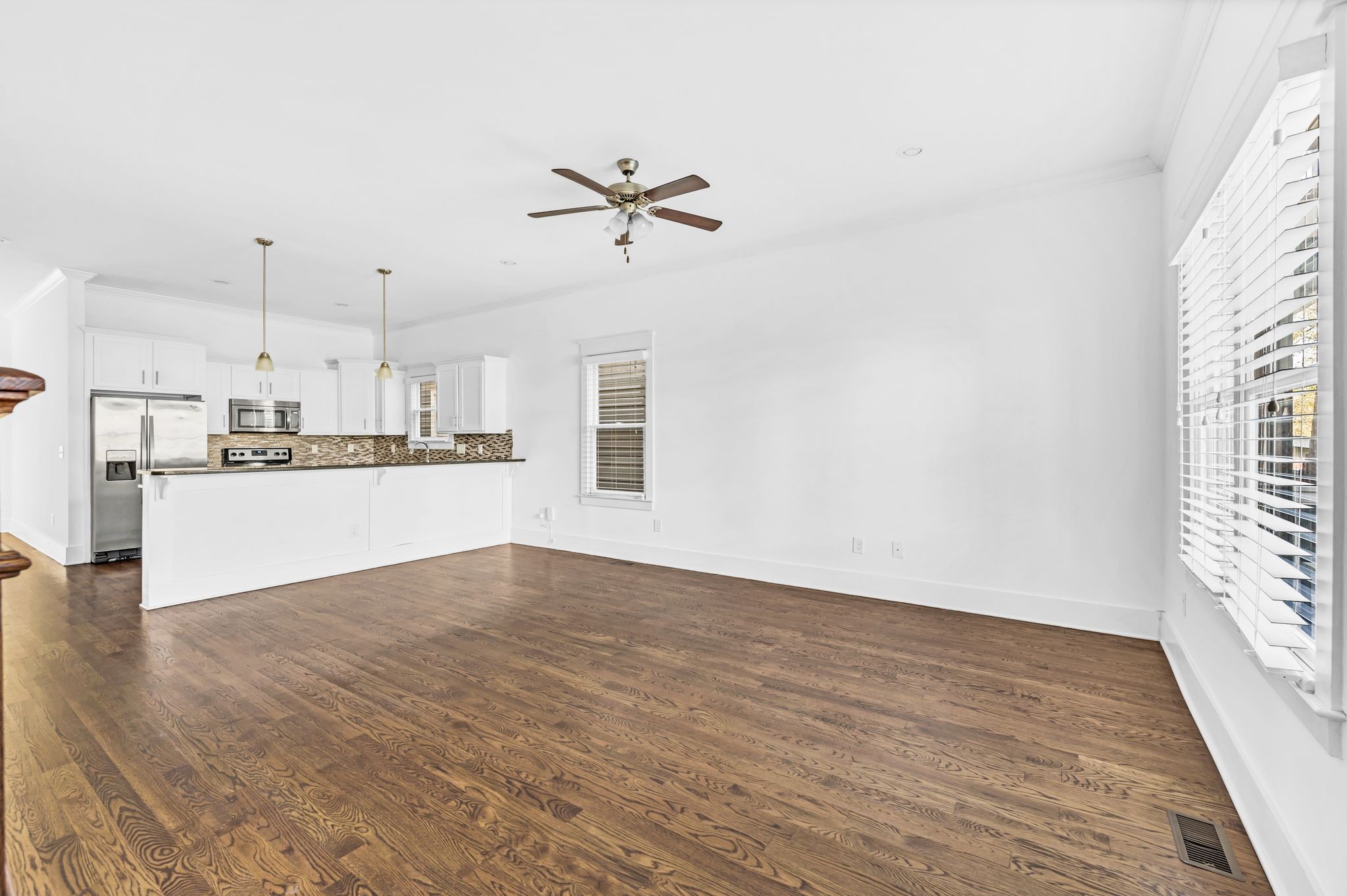 Nashville, Tennessee 37209, United States, 3 Bedrooms Bedrooms, ,3 BathroomsBathrooms,Residential,Active,40319